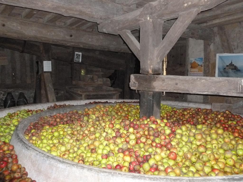La Ferme Du Pressoir Guest House Conteville  Zewnętrze zdjęcie